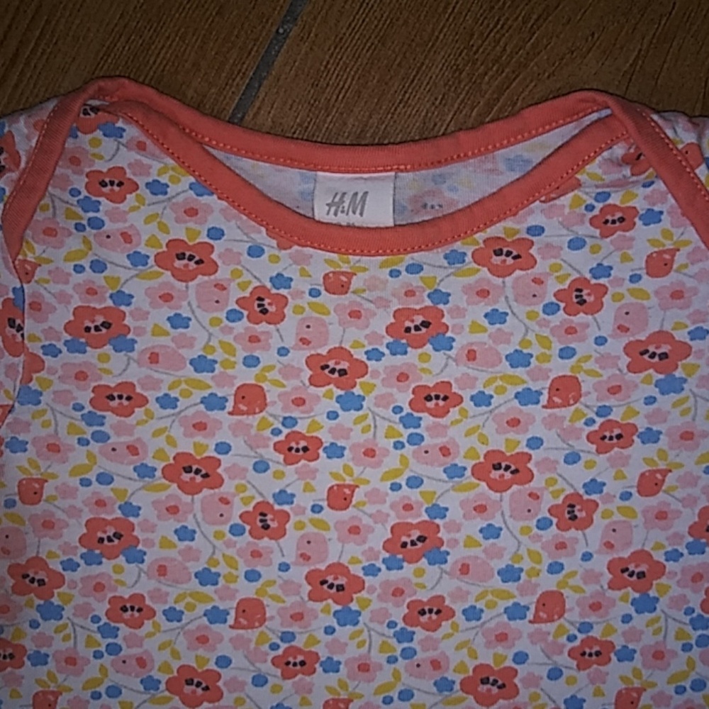 Cute Toddler Girls Floral Top.